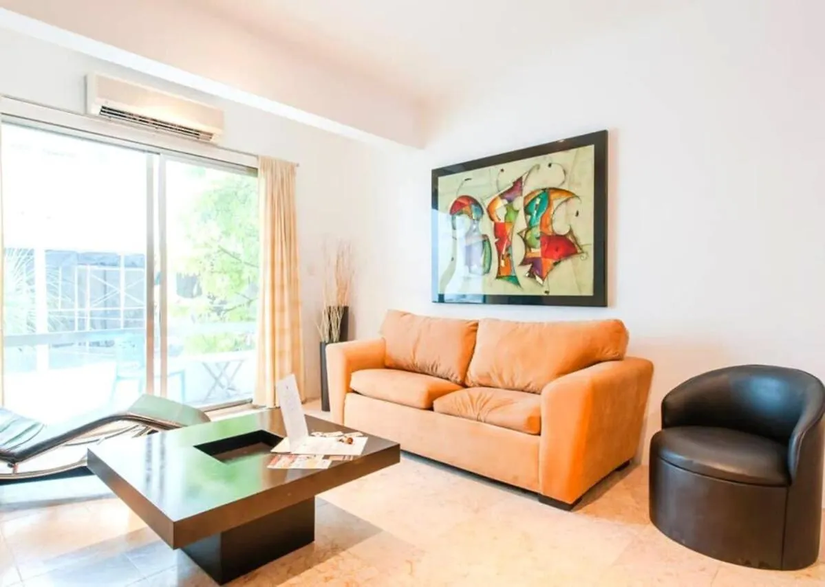In Heart Of It All-Steps To Town, Beach & 5Th Ave! Apartment Playa del Carmen