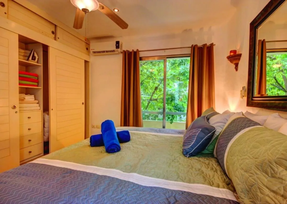 In Heart Of It All-Steps To Town, Beach & 5Th Ave! Apartment Playa del Carmen Mexico