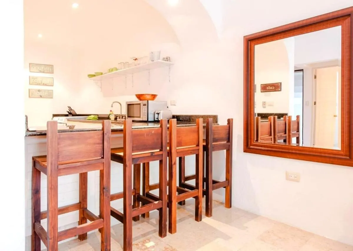 In Heart Of It All-Steps To Town, Beach & 5Th Ave! Apartment Playa del Carmen 0*,  Mexico